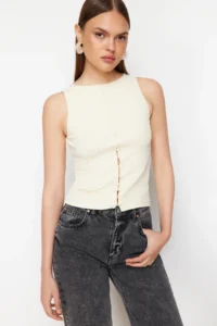 TRENDYOLMİLLA Stone buttoned Fitted Ribbed Flexible Knitting Blouse - Image 2