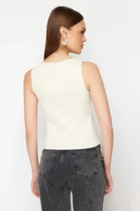 TRENDYOLMİLLA Stone buttoned Fitted Ribbed Flexible Knitting Blouse - Image 6