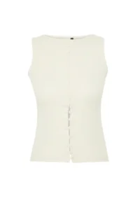 TRENDYOLMİLLA Stone buttoned Fitted Ribbed Flexible Knitting Blouse - Image 7