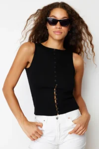 TRENDYOLMİLLA Black buttoned Fitted Ribbed Flexible Knitting Blouse - Image 3
