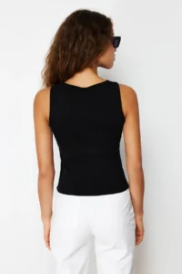 TRENDYOLMİLLA Black buttoned Fitted Ribbed Flexible Knitting Blouse - Image 6