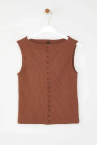 TRENDYOLMİLLA Brown buttoned Fitted/Ribbed Flexible Knitting Blouse - Image 5