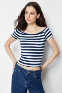 TRENDYOLMİLLA 2 Sets Paket Navy Blue Striped-Rejection Plain Carmen Collar Crop Flexible Knitting Blouse - Image 2