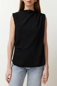TRENDYOLMİLLA Black Ruffle Detailed Crew Neck Sleeveless Weaving Blouse - Image 6