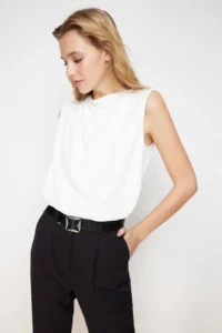 TRENDYOLMİLLA Ecru Shirring Detailed Crew Neck Sleeveless Weaving Blouse - Image 2