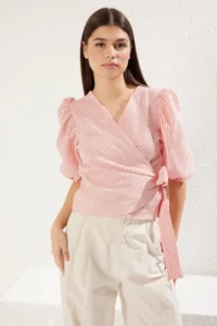 TRENDYOLMİLLA Rejection Double breasted Binding Detailed seersucker Material Weaving Blouse - Image 2