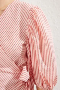 TRENDYOLMİLLA Rejection Double breasted Binding Detailed seersucker Material Weaving Blouse - Image 4
