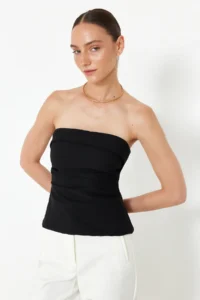 TRENDYOLMİLLA Black Strapless Fitted Drapeli Weaving Blouse - Image 3
