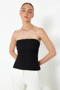 TRENDYOLMİLLA Black Strapless Fitted Drapeli Weaving Blouse - Image 4