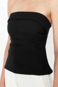 TRENDYOLMİLLA Black Strapless Fitted Drapeli Weaving Blouse - Image 6