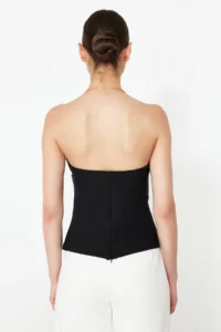 TRENDYOLMİLLA Black Strapless Fitted Drapeli Weaving Blouse - Image 7