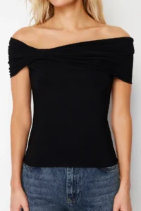 TRENDYOLMİLLA Black Carmen Collar Fitted Flexible Crop Knitting Madonna Collar Blouse - Image 5