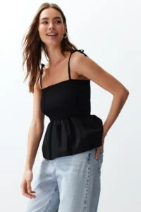 TRENDYOLMİLLA Black Cotton Poplin Detailed Fitted Sleeveless Gipelli Flexible Knitting Blouse - Image 2