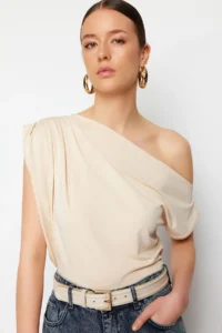 TRENDYOLMİLLA Stone Regular/Normal Pattern Asymmetric Collar Zero Sleeve Flexible Knitting Blouse - Image 4