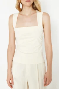 TRENDYOLMİLLA Stone Plain Square Neck Sleeveless Shirred Fitted Flexible Knitting Blouse - Image 4