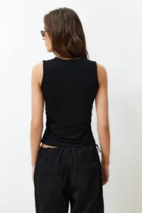 TRENDYOLMİLLA Black Plain Square Neck Sleeveless Shirred Fitted Flexible Knitting Blouse - Image 5