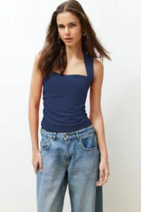 TRENDYOLMİLLA Indigo Plain Square Neck Sleeveless Shirred Fitted Flexible Knitting Blouse - Image 3