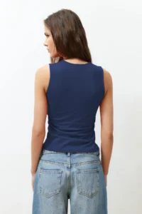 TRENDYOLMİLLA Indigo Plain Square Neck Sleeveless Shirred Fitted Flexible Knitting Blouse - Image 5