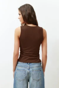 TRENDYOLMİLLA Brown Plain Square Neck Sleeveless Shirred Fitted Flexible Knitting Blouse - Image 5