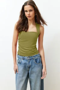 TRENDYOLMİLLA Oil Green Plain Square Neck Sleeveless Shirred Fitted Flexible Knitting Blouse - Image 3