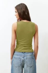 TRENDYOLMİLLA Oil Green Plain Square Neck Sleeveless Shirred Fitted Flexible Knitting Blouse - Image 5