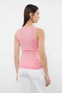 TRENDYOLMİLLA Pink Plain Square Neck Sleeveless Shirred Fitted Flexible Knitting Blouse - Image 5