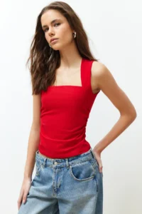 TRENDYOLMİLLA Rejection Plain Square Neck Sleeveless Shirred Fitted Flexible Knitting Blouse - Image 3