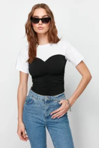 TRENDYOLMİLLA Color Blocked Fitted Short Sleeve Flexible Knitting Blouse - Image 2