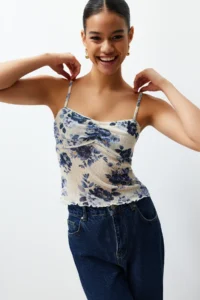 TRENDYOLMİLLA Mavi Floral Printed Adjustable Sleeveless textured Sleeveless Flexible Knitting Blouse - Image 2
