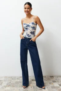 TRENDYOLMİLLA Mavi Floral Printed Adjustable Sleeveless textured Sleeveless Flexible Knitting Blouse - Image 3