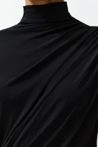 TRENDYOLMİLLA Black Drape Detailed Fitted Short Sleeve Dog collar Flexible Knitting Blouse - Image 5
