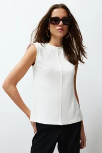 TRENDYOLMİLLA Ecru Viscous/Soft Material Fitted/Flexible Knitting Blouse