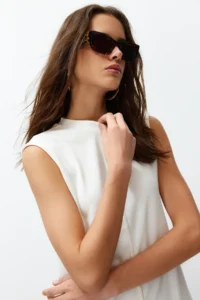 TRENDYOLMİLLA Ecru Viscous/Soft Material Fitted/Flexible Knitting Blouse - Image 3