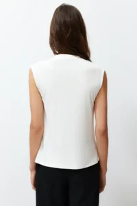 TRENDYOLMİLLA Ecru Viscous/Soft Material Fitted/Flexible Knitting Blouse - Image 6