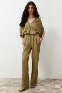 TRENDYOLMİLLA Oil Green textured Material with flywheel Weaving Blouse - Image 2