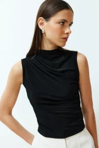 TRENDYOLMİLLA Black Zero Sleeve Shirred Flexible Knitting Blouse - Image 3