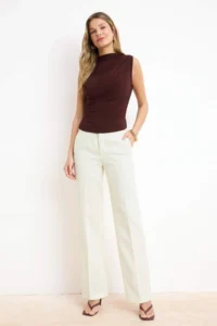 TRENDYOLMİLLA Brown Zero Sleeve Shirred Fitted Flexible Knitting Blouse - Image 2