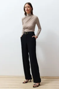 TRENDYOLMİLLA Stone Shirred Square Neck Body-fitting Flexible Knitting Blouse - Image 5