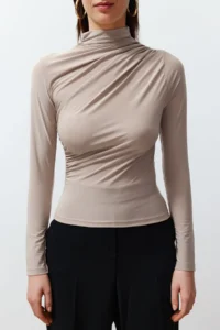 TRENDYOLMİLLA Stone Shirred Square Neck Body-fitting Flexible Knitting Blouse - Image 6