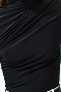 TRENDYOLMİLLA Black Shirred Square Neck Fitted Flexible Knitting Blouse - Image 5
