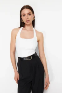 TRENDYOLMİLLA White Fitted Flexible Knitting Blouse
