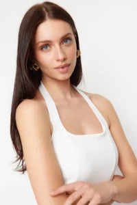 TRENDYOLMİLLA White Fitted Flexible Knitting Blouse - Image 3
