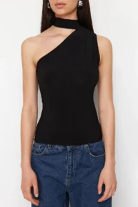 TRENDYOLMİLLA Black Choker Collar Fitted Flexible Knitting Blouse - Image 4