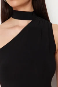 TRENDYOLMİLLA Black Choker Collar Fitted Flexible Knitting Blouse - Image 5