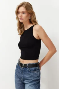 TRENDYOLMİLLA Black Sleeveless Fitted Flexible Knitting Blouse - Image 3