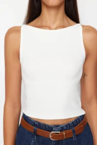 TRENDYOLMİLLA White Sleeveless Fitted Flexible Knitting Blouse - Image 5