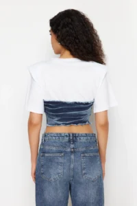 TRENDYOLMİLLA White denim Detailed Crop padded Knitting Blouse - Image 6