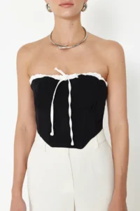 TRENDYOLMİLLA Black Binding Detailed Strapless Crop Weaving Blouse - Image 5