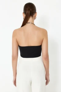 TRENDYOLMİLLA Black Binding Detailed Strapless Crop Weaving Blouse - Image 6