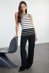 TRENDYOLMİLLA Ecru Zero Sleeve Striped Knitwear Blouse - Image 2
